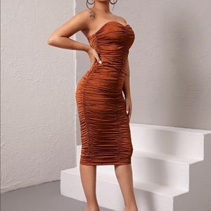 Off-Shoulder Ruched Detail Dress